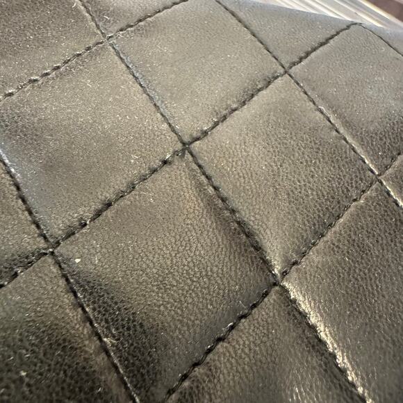 Chanel Vintage Black Lambskin Leather Flap Bag Pre-Serial GHW - Picture 5 of 12